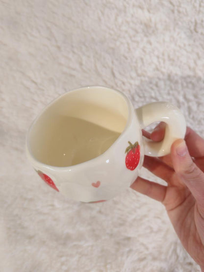 Taza Floral con Fresas